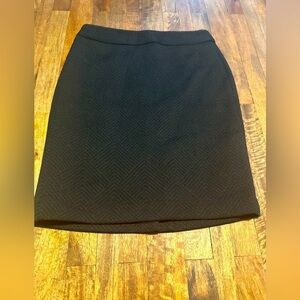Banana Republic black pencil skirt size 4p excellent condition!